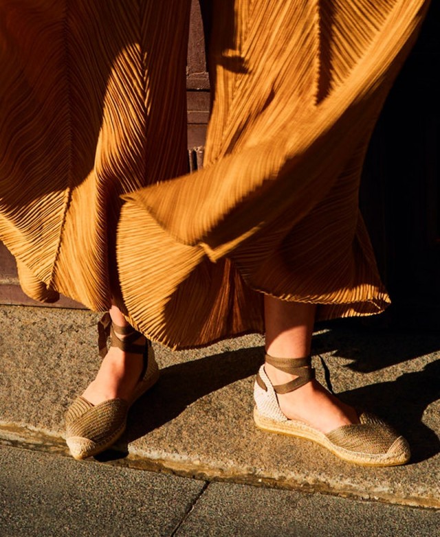 Macarena Ima 13 closed-toe flat espadrilles