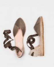 Macarena Ima 13 closed-toe flat espadrilles