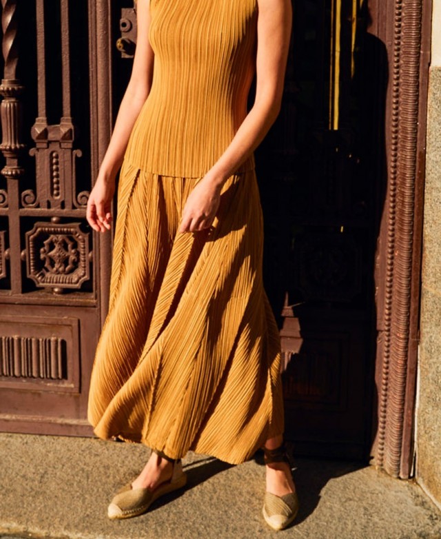 Macarena Ima 13 closed-toe flat espadrilles