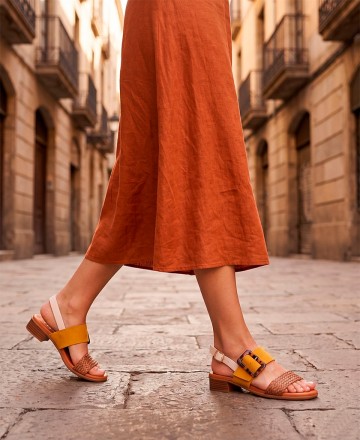 Sandalias con hebilla Mustang 55929