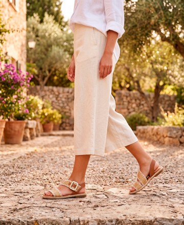 Sandalias planas mujer Mustang 56448