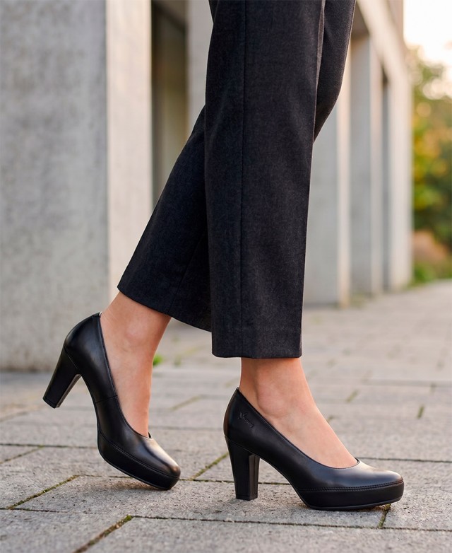Zapato salón Dorking Blesa negro 5794