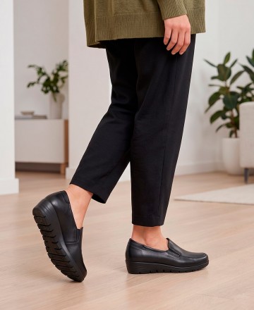 Leather loafers with low wedge Pitillos 107