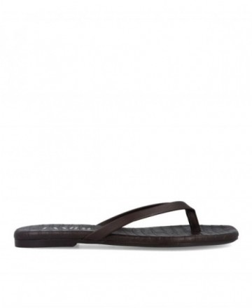 Tambi Byron flip-flops