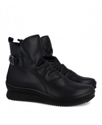 Botines negros con cuña Imac 206180