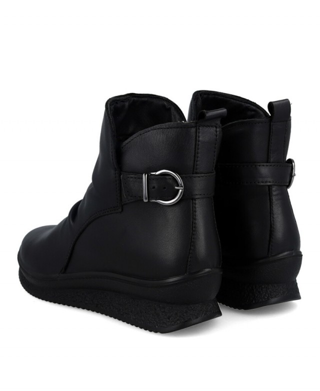 Botines negros con cuña Imac 206180