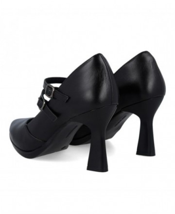 Zapato negro con hebillas Desireé Saga 9