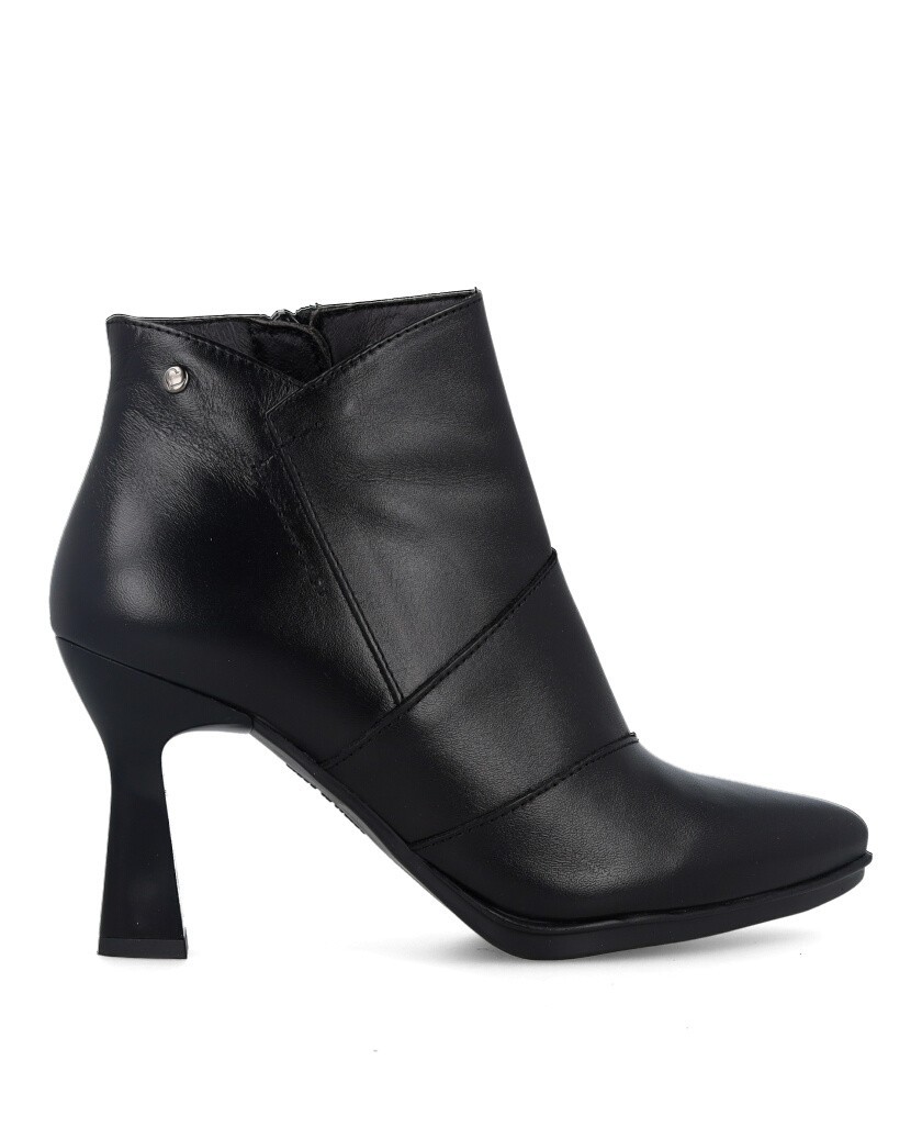 Botines negros de piel Desireé Saga 6