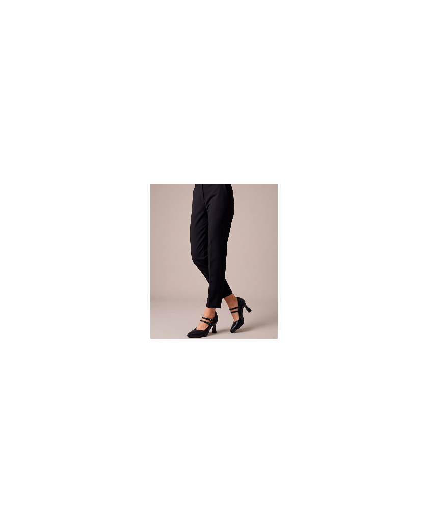 Zapato negro con hebillas Desireé Saga 9