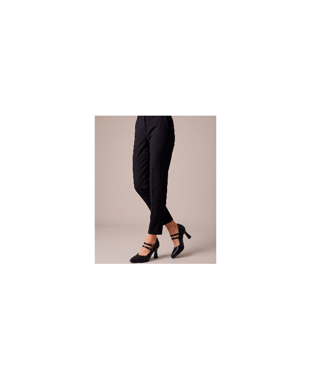 Zapato negro con hebillas Desireé Saga 9