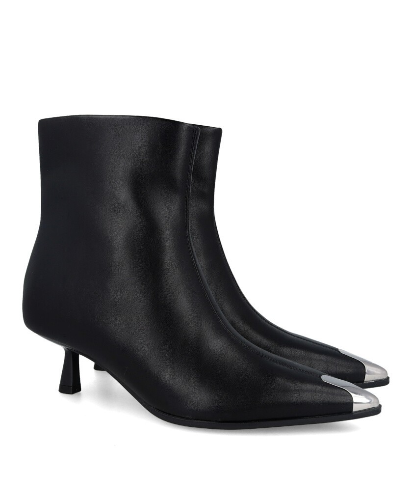 Gioseppo Kitten 80822 Studded Ankle Boots