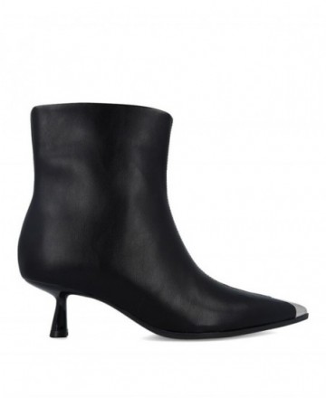 Gioseppo Kitten 80822 Studded Ankle Boots