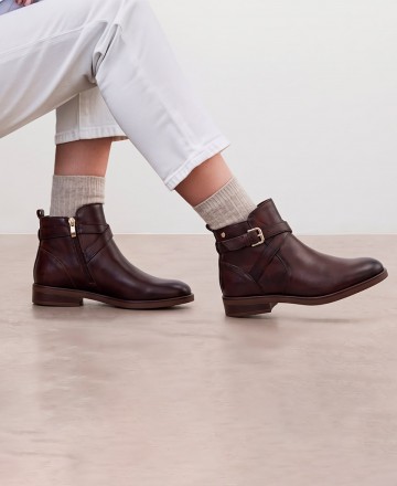 Pikolinos Puertollano W3C-8869 leather ankle boots