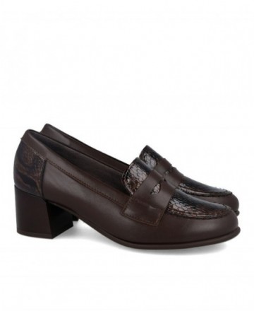 Pitillos 11642 heeled moccasin-style shoes