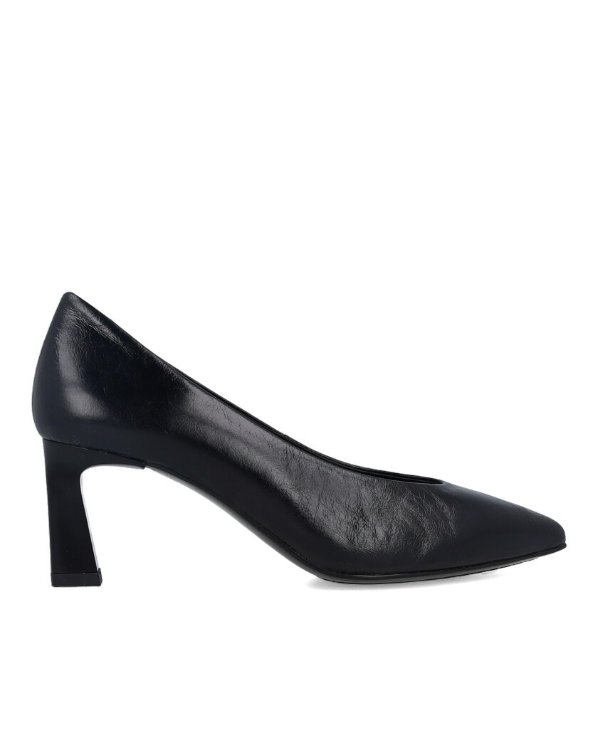 Desireé Viky3 black court shoes