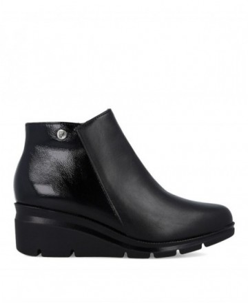 Botines negros con cuña Pitillos 11536