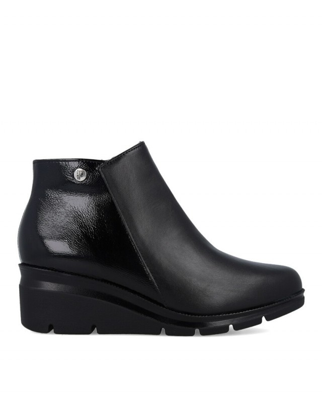 Black wedge ankle boots, skinny fit 11536