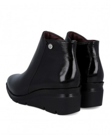 Botines negros con cuña Pitillos 11536