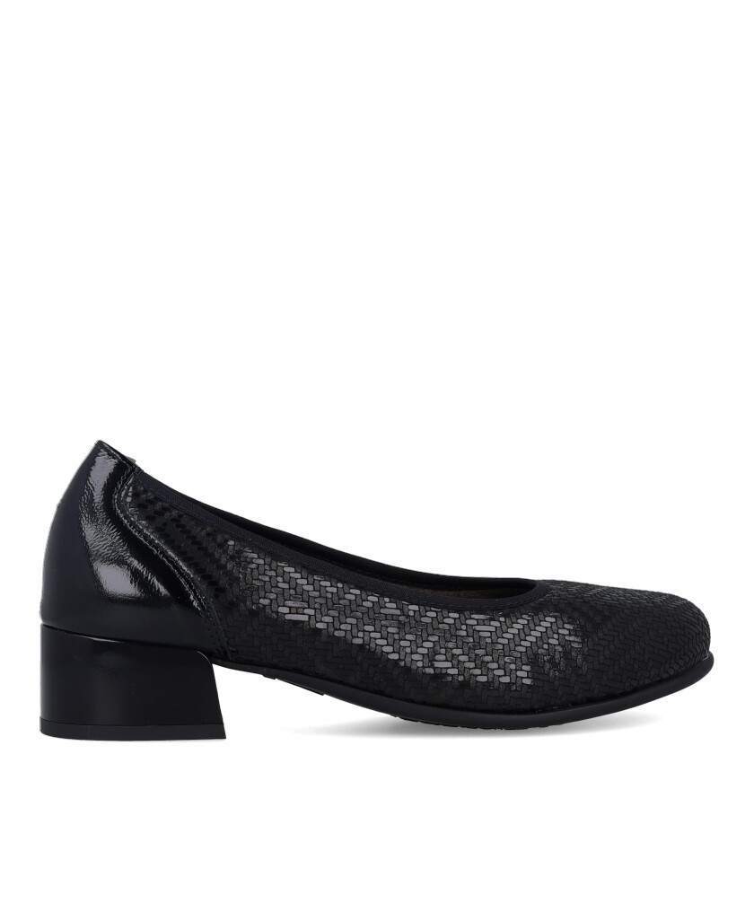 Pitillos 11636 low-heeled court shoes