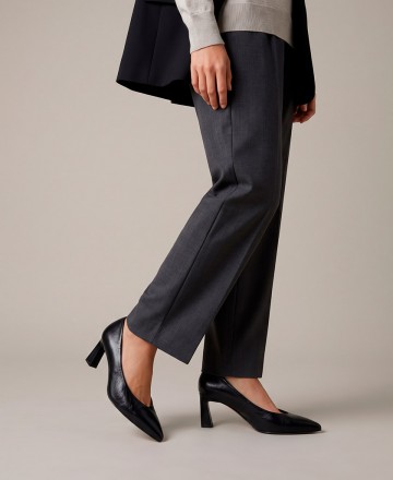 Desireé Viky3 black court shoes