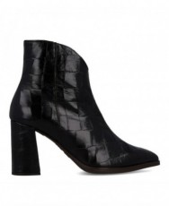 Wonders Aurora M-5444 embossed leather ankle boots