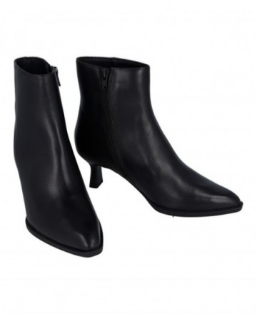 Unisa Lomas leather ankle boots with a block heel