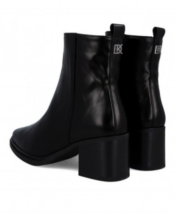 Dorking Tess D9822 black heeled ankle boots
