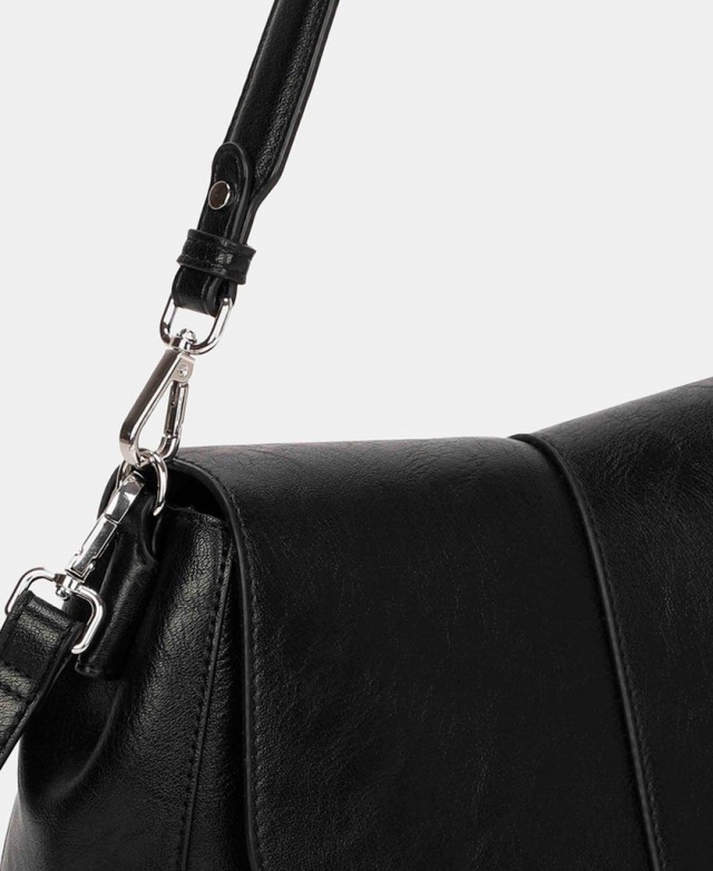 Bolso hombro con solapa Binnari Deva 21282