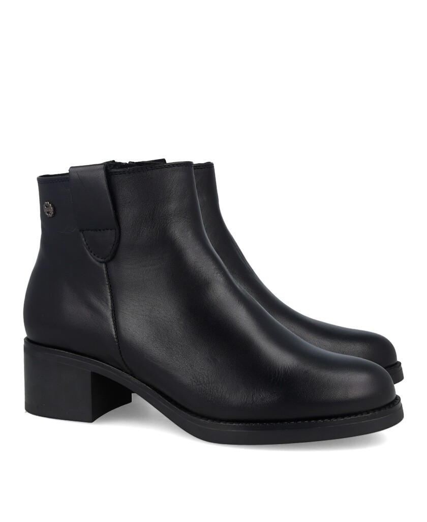 Porronet Olga 4860 low-heeled leather ankle boots