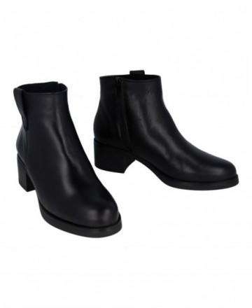 Porronet Olga 4860 low-heeled leather ankle boots