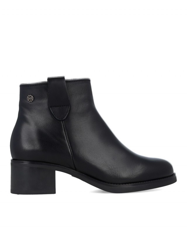Porronet Olga 4860 low-heeled leather ankle boots
