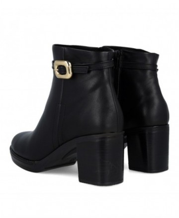 Porronet Tatiana 4881 leather heeled ankle boots