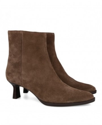 Unisa Lomas split-leather ankle boots with a slim heel