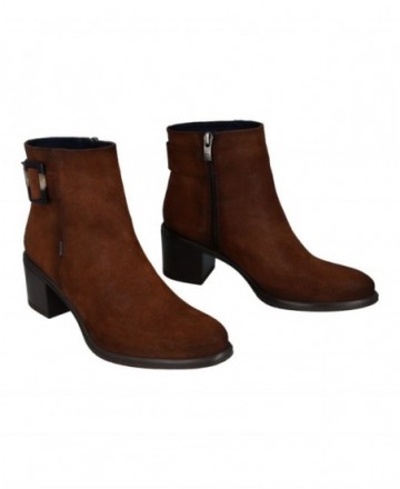 Dorking Lexi D9531 ankle boots with decorative buckle