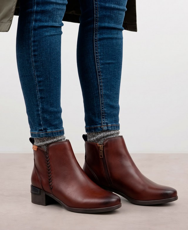 Pikolinos Malaga W6W-8950 mid-heel ankle boots