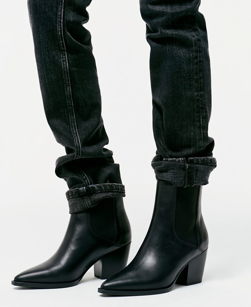 Alpe Sport 5680 cowboy ankle boots with side elastic
