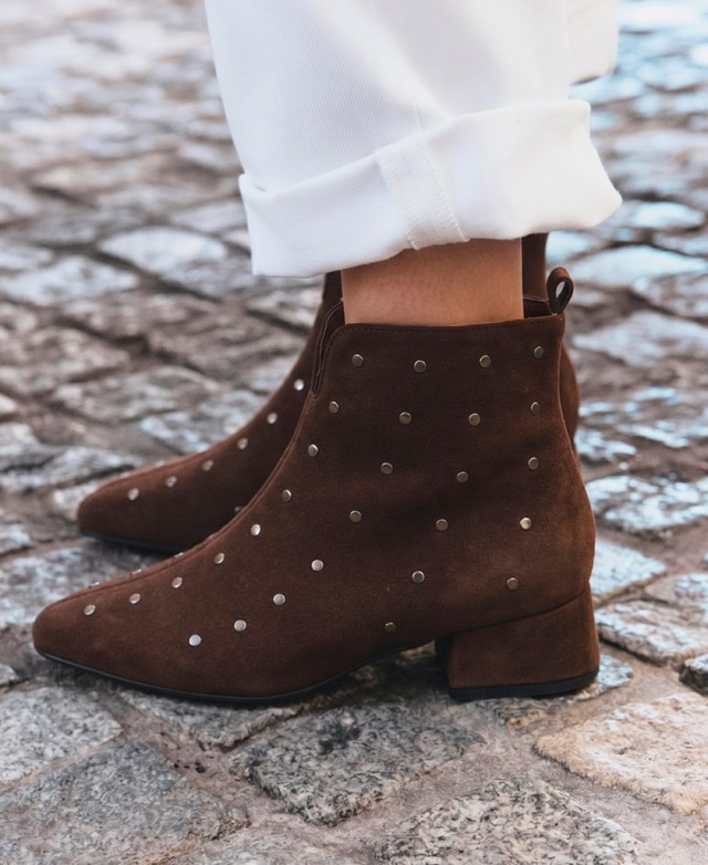 Patricia Miller 7341F low-top studded ankle boots