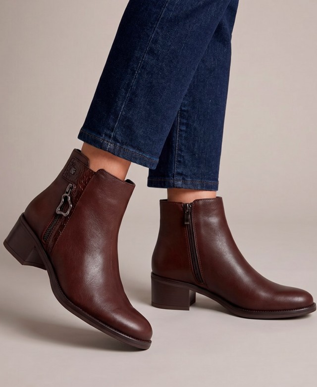 Dorking Chiara D9434 brown heeled ankle boots