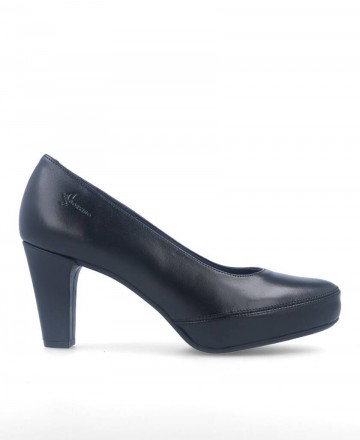 Women's black court shoes