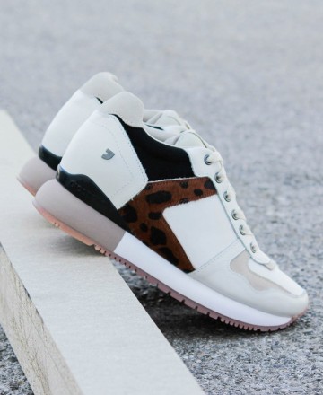 Sneakers blancas de mujer con cuña interna Gioseppo Eeklo 60831 Sneakers blancas de mujer con cuña interna Gioseppo Eeklo 60831