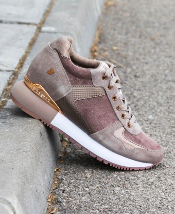 Zapatos cuña interna de mujer en color taupe Gioseppo Havelange 60833 Zapatos cuña interna de mujer en color taupe Gioseppo Havelange 60833