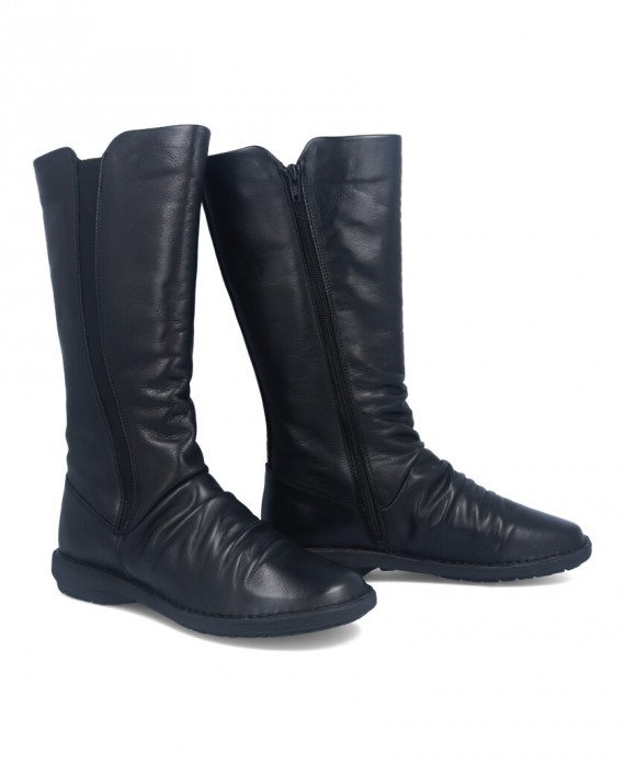 Black boots Traveris IB18171