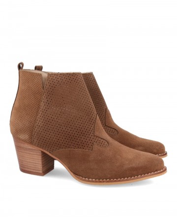 Kissia 398 cowboy style ankle boots