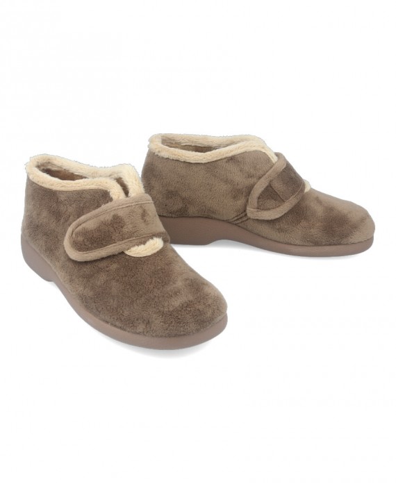 Garzón 3895.247 closed slippers