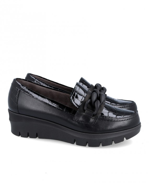 Zapatos de para mujer en color negro Caracteristicas con cordones cuna 5 cm piso de goma termoplastica exterior piel e interior