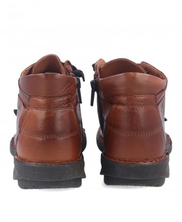 brown ankle boot Traveris