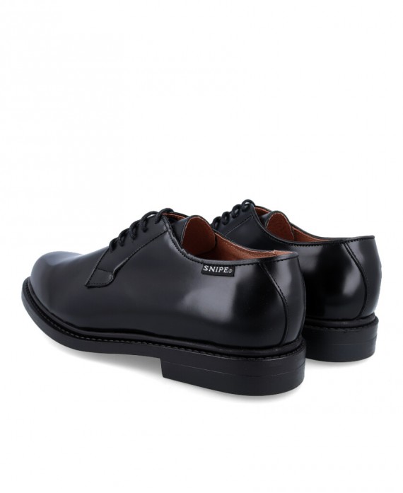 dress shoes in black for men