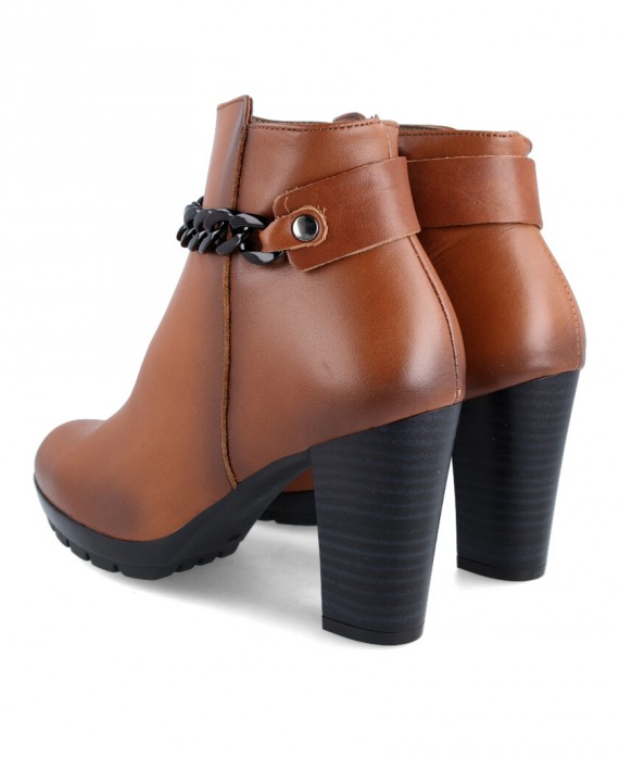 Patricia Miller leather ankle boots with heel 5478