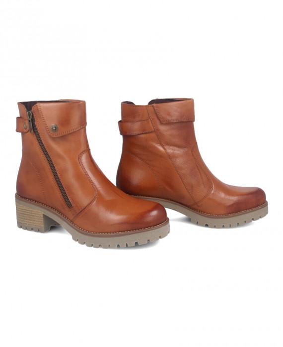 Leather ankle boots for women in leather color Andares