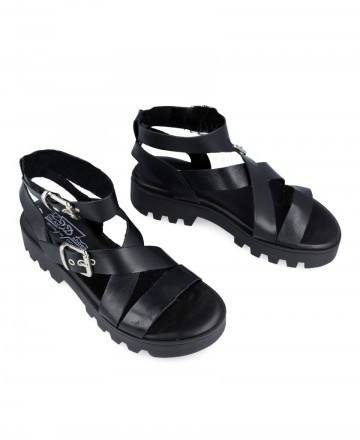 black platform sandal